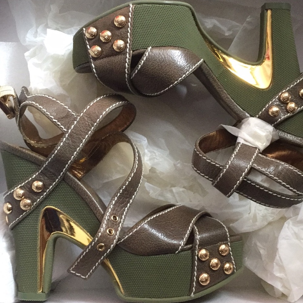 Marc Jacobs Platform Sandals Size 5 New in box